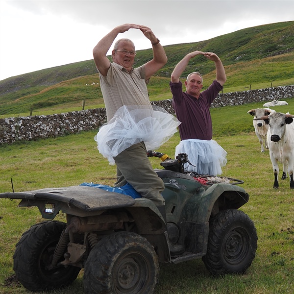Victorian Music Hall finds home on Georgian stage!