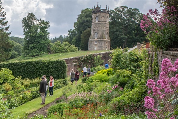 Two showcase gardens open to...