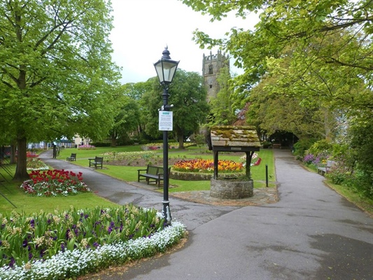 Friary Gardens - Dawdle in Style
