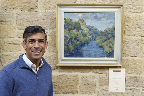 Prime Minister's painting is to...