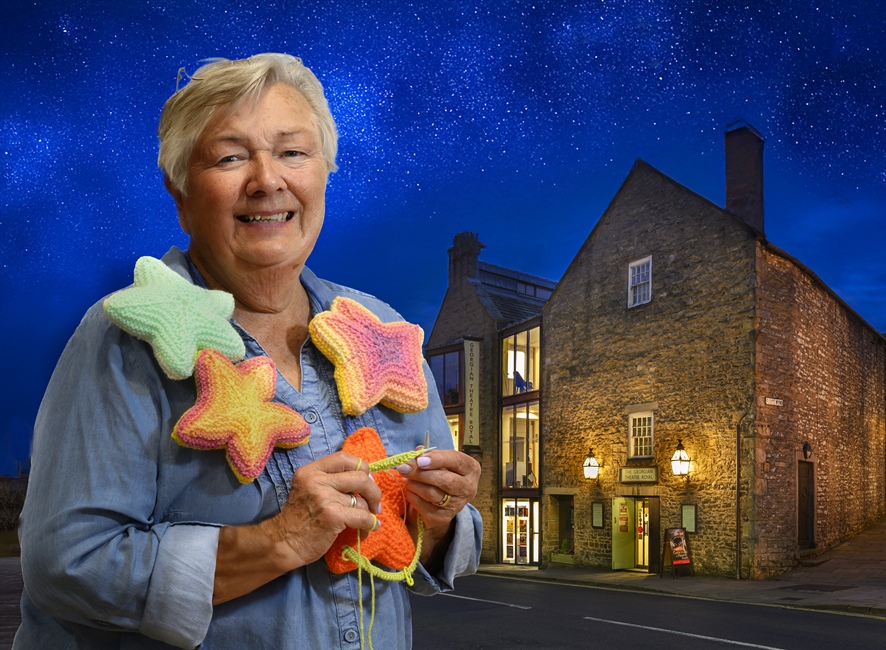 Knit a star for Richmond's...