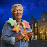 Knit a star for Richmond's...