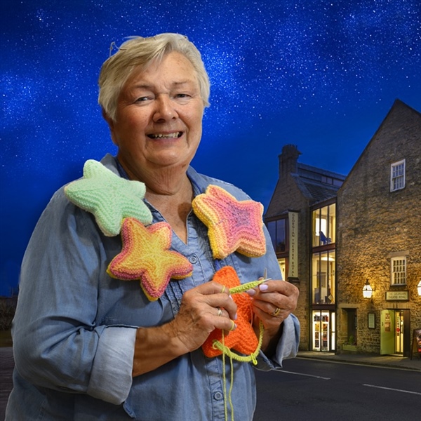 Knit a star for Richmond's magical pantomime